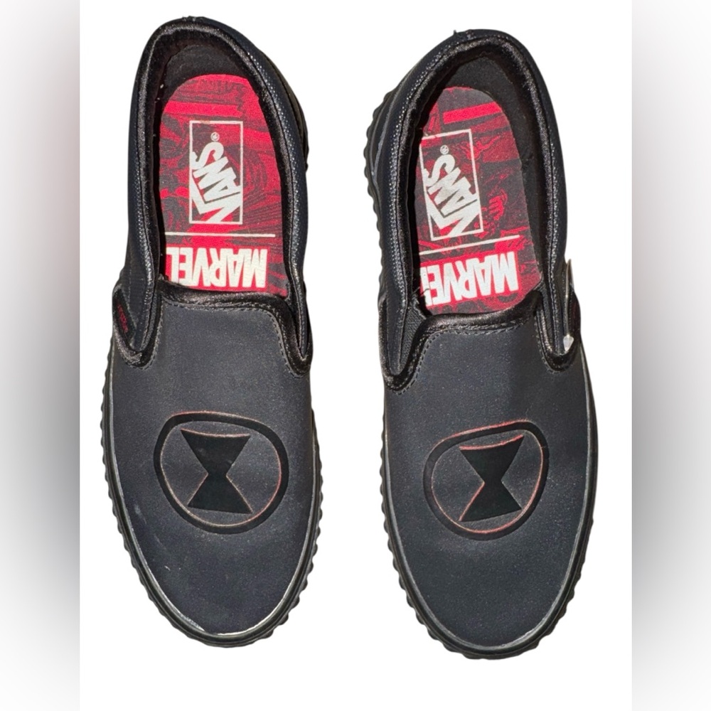Vans Marvel Black Slip-On Shoes with Red Accents Mens 4.5 women’s 6